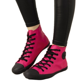 Shape of You lenkkarit musta punainen vaaleanpunainen