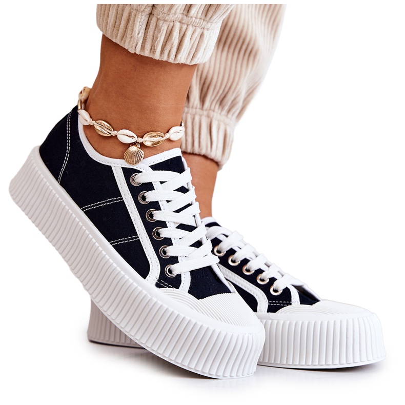 FB2 Matalat tennarit Black Mischa -alustalla musta