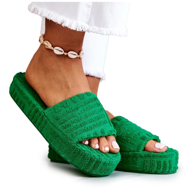 FJ1 Tossut Green Lilly -tasolla vihreä