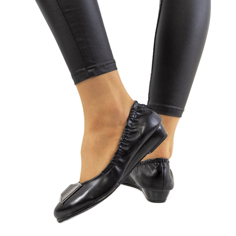 BM Mustat balerinat kiilassa Sofia