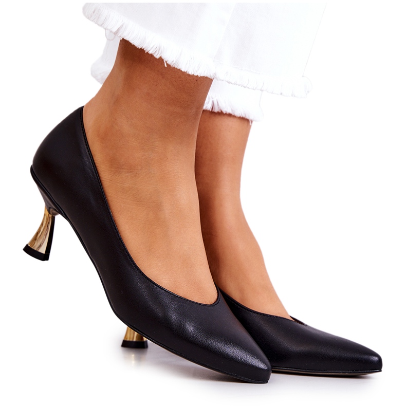 Nahka Classic Pumps Black Courteney musta