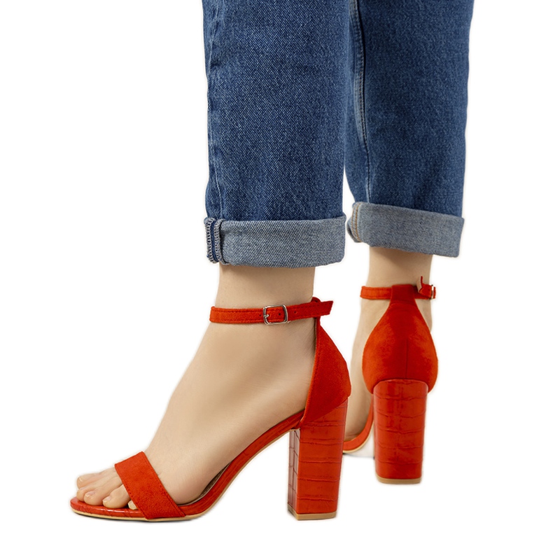 BM Punaiset pumput Dolores-käärmekuvioisessa tolppassa punainen