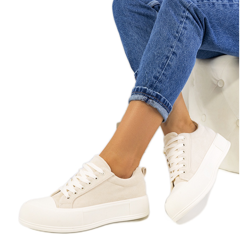 Beiget lenkkarit Babbete-alustalla