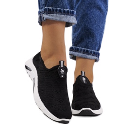 Black Abby -lenkkarit musta