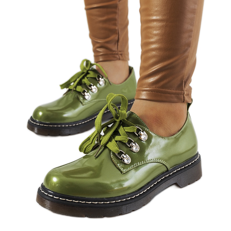 Vihreät lakatut Kristinan kengät