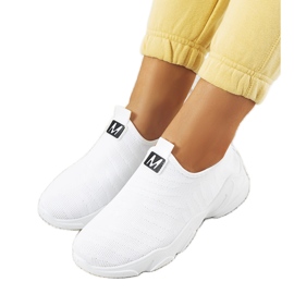 BM Aaronin valkoiset tennarit valkoinen