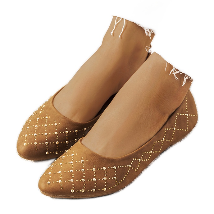 Kailan naisten kamelibaleriinat ruskea