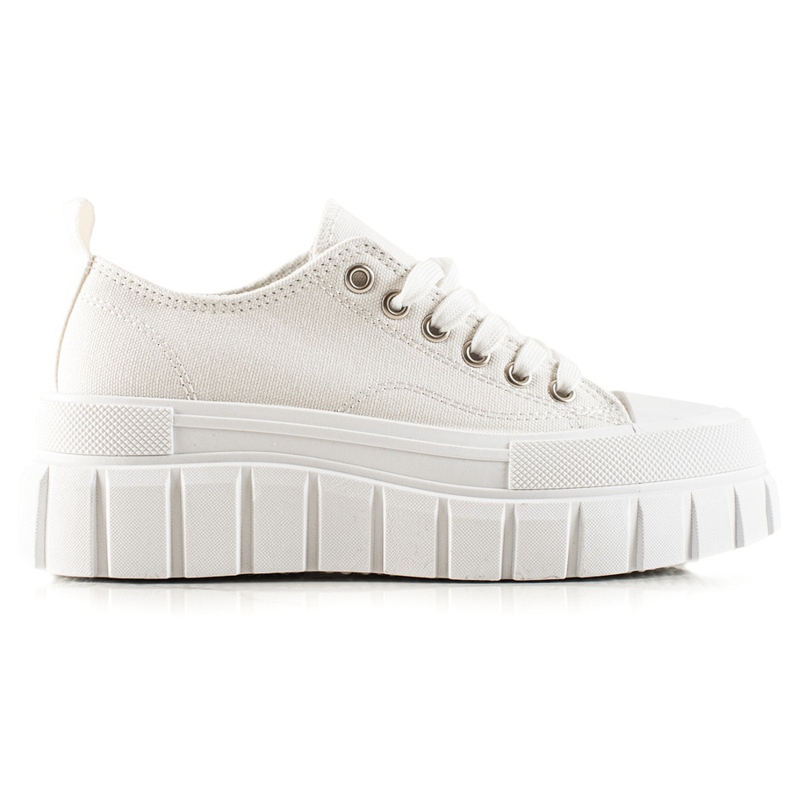 W. Potocki Tennarit Potocki-alustalla valkoinen