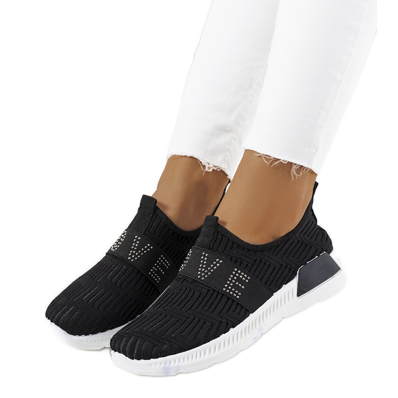 Brianin mustat urheilukengät