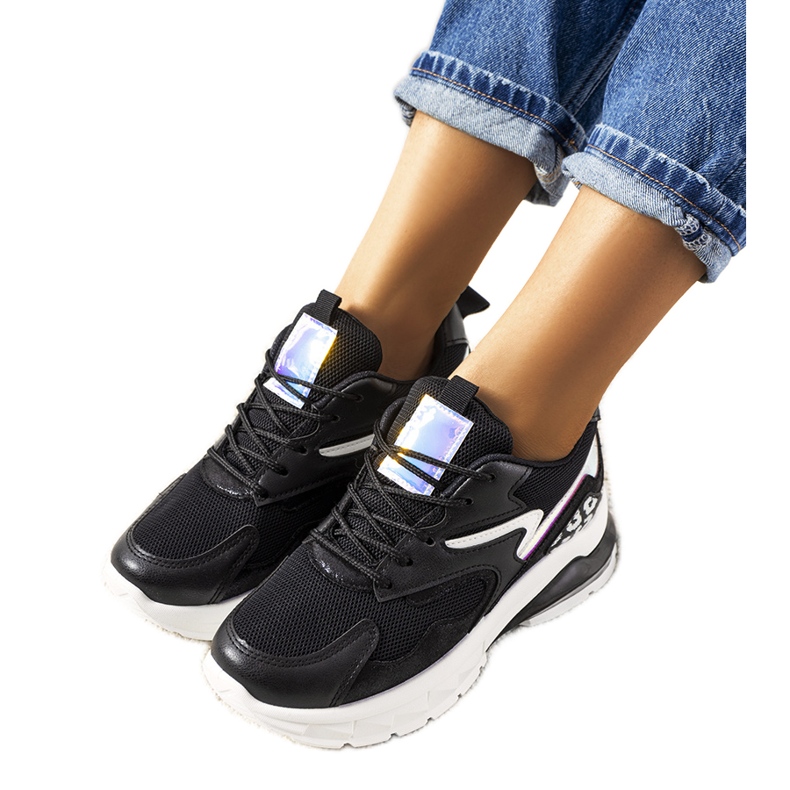 George mustat holografiset lenkkarit