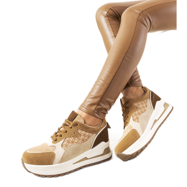 Ruskeat tennarit naisille Eryn urheilukengät