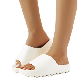 Christinia valkoiset kumitossut valkoinen