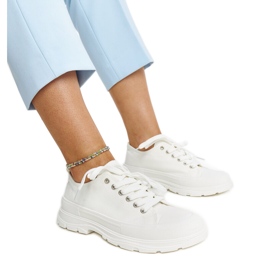 Valkoiset tennarit paksussa Prenzel-pohjassa valkoinen