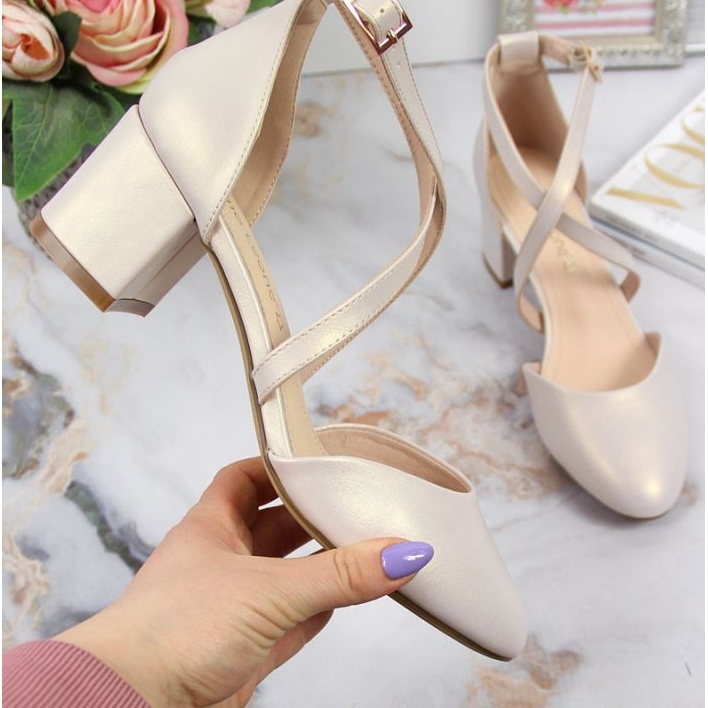 Sandaalit hihnoilla Sergio Leone W SK365B helmi beige