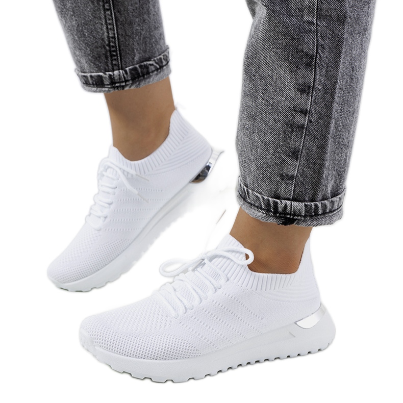 Ellicen valkoiset lenkkarit valkoinen