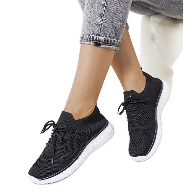 Michaelin mustat urheilulenkkarit