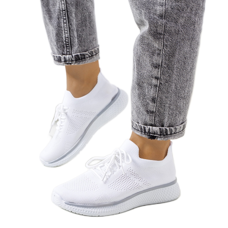 Michaelin valkoiset urheilulenkkarit valkoinen