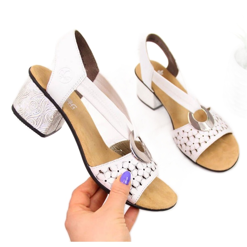 Nahkasandaalit kumilla Rieker W RKR433 valkoinen