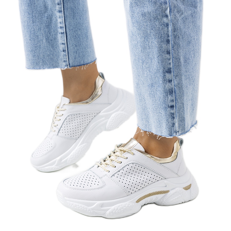 Valkoiset ja kultaiset nahkaiset Eloise-lenkkarit valkoinen kultainen