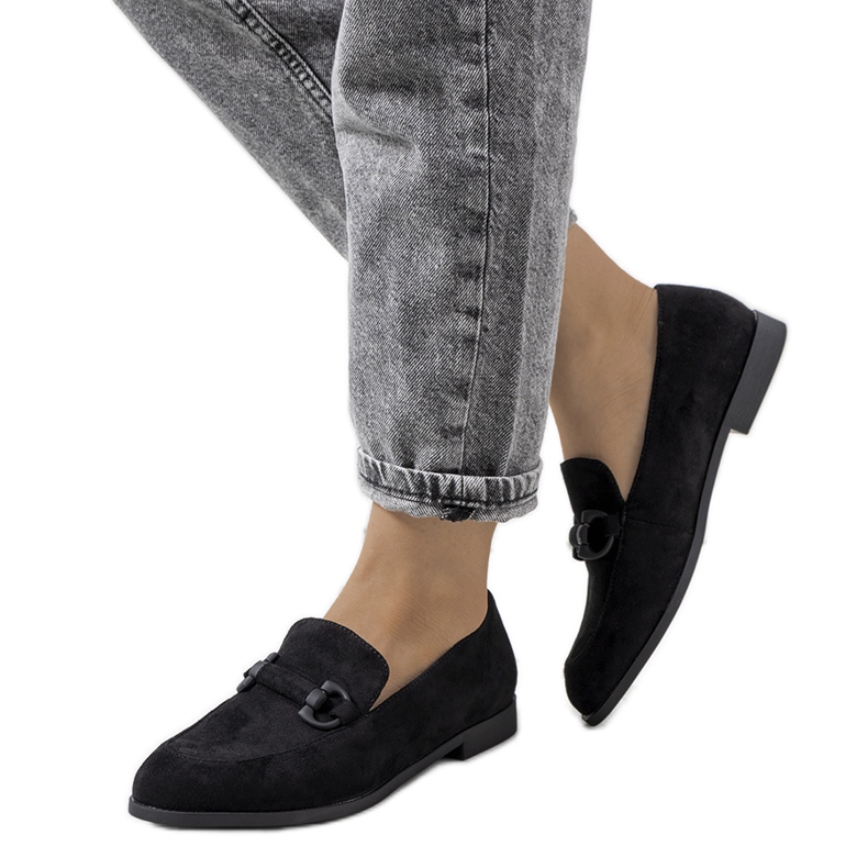 Talisan mustat nahkakengät