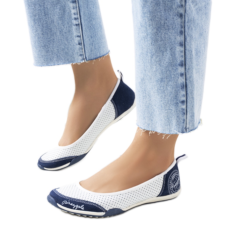 Wascana valkoiset harjakattoiset nahkabalerinat valkoinen laivastonsininen