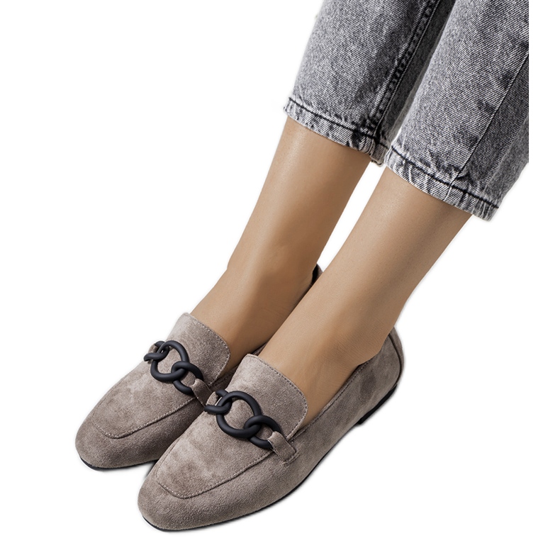 Danten harmaat nahkakengät