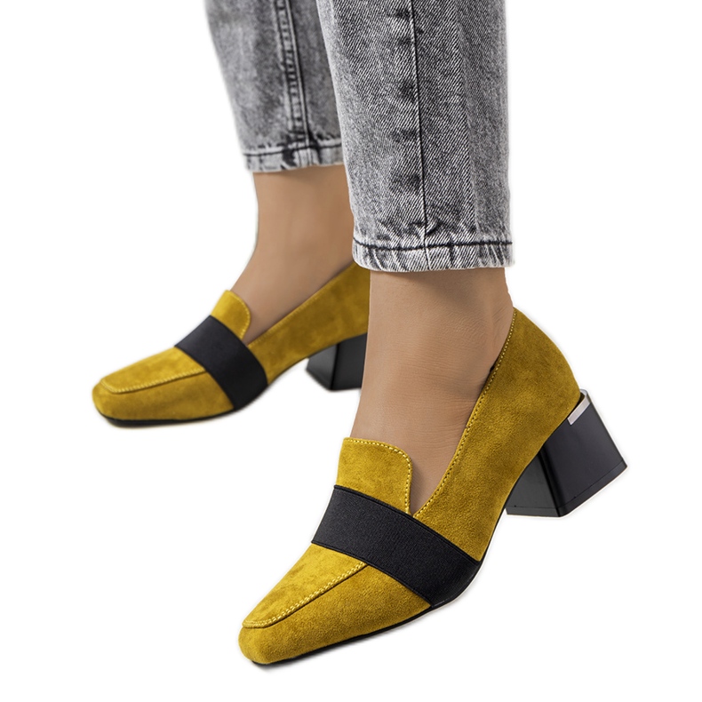 Keltaiset brogut Arden-postissa musta keltainen