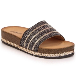 Mustat alustatossut W S. Barski