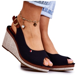 PS1 Naisten mukavat sandaalit soljella, musta Thallas