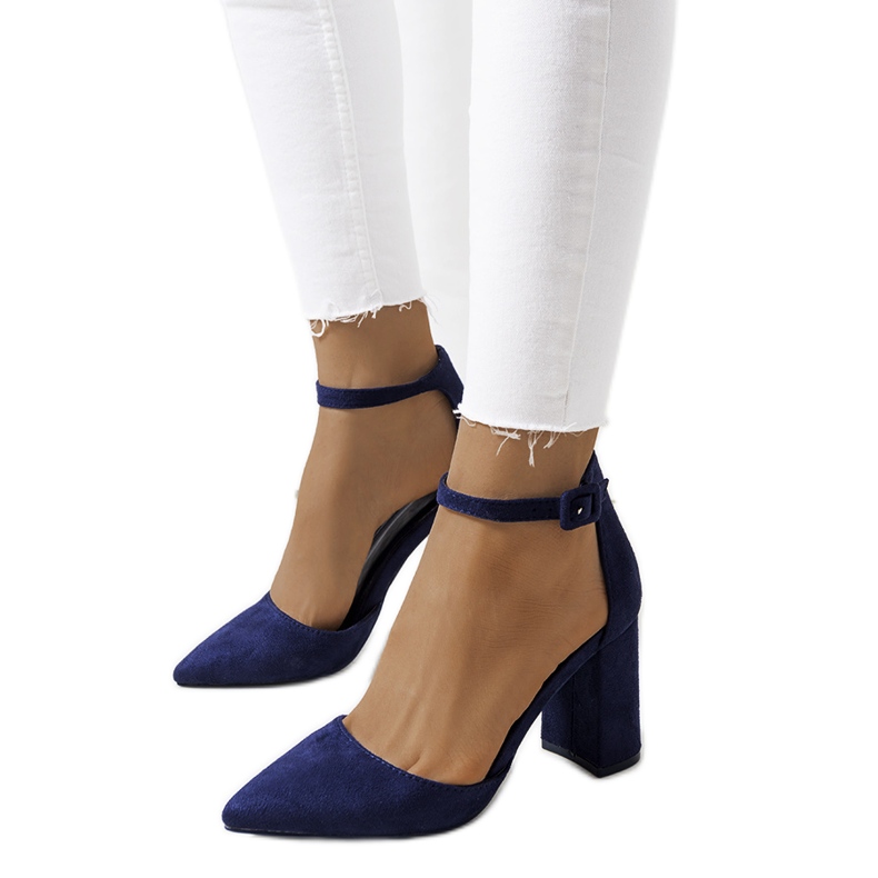 Tummansiniset pumput Groenin postissa laivastonsininen