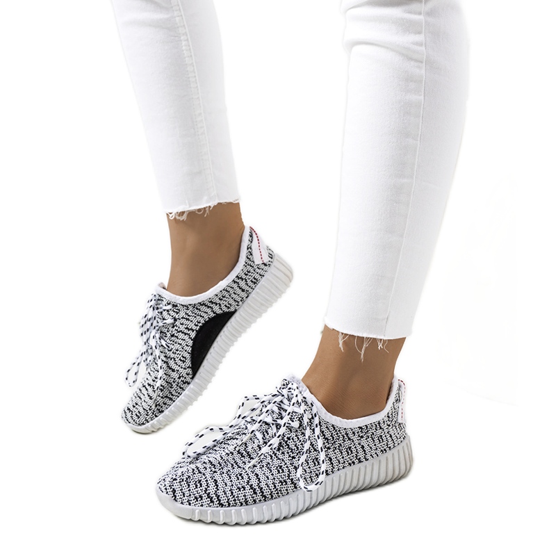 Embro valkoiset sukat valkoinen musta