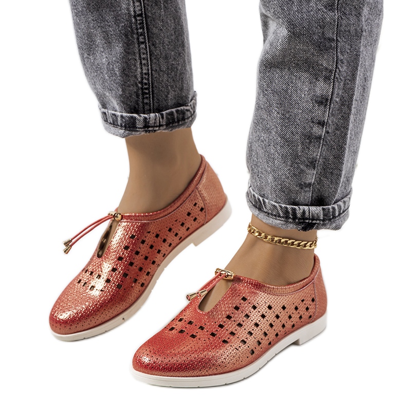 Cassinian punaiset harjakattoiset kengät ruskea punainen