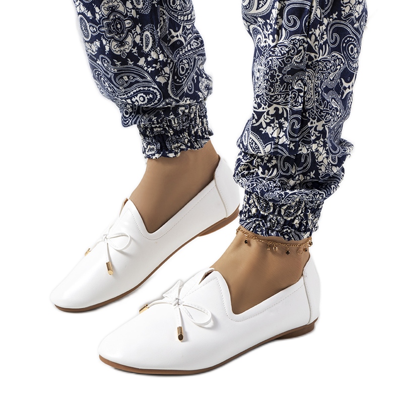 Carlsen valkoiset housut valkoinen