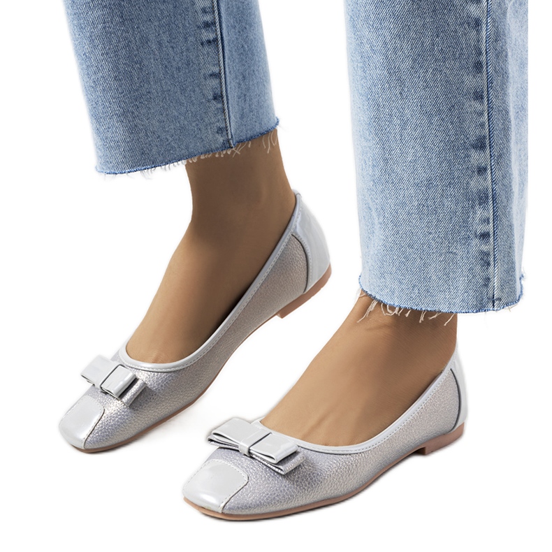 Rikken harmaat kiiltävät balerinat