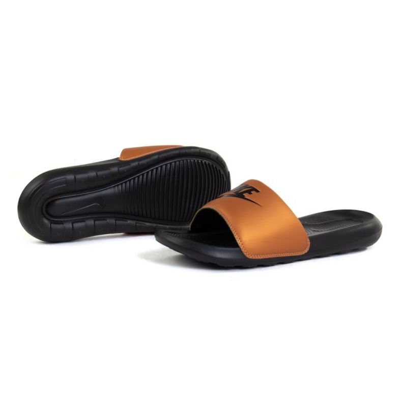 Nike Victori One Slide W CN9677-003 tossut kultainen
