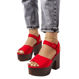 Punaiset sandaalit Duncan-tasolla punainen