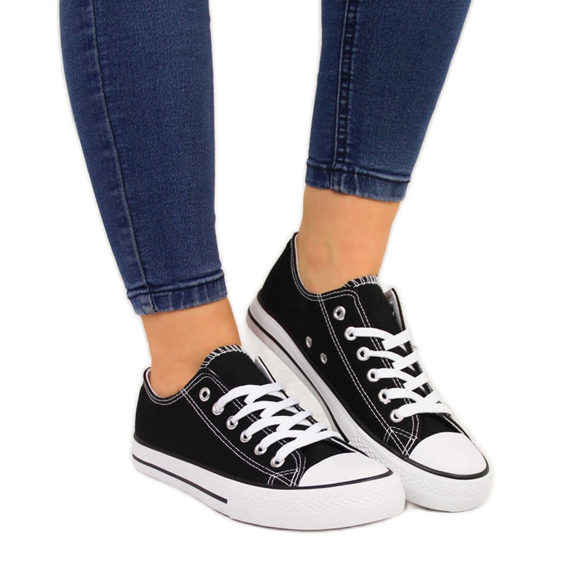 Atletico mustat tekstiilimatalat lenkkarit