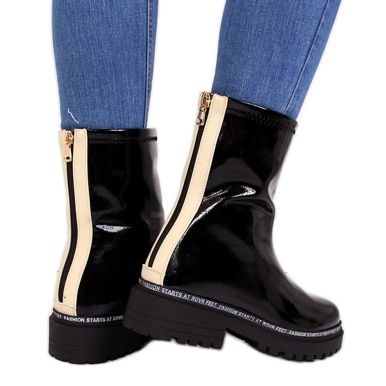 S.Barski Mustat kiiltonahkasaappaat S. Barskilta