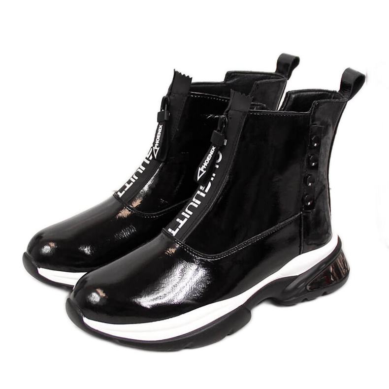 Naisten mustat kiiltonahkaiset tennarit T.Sokolski