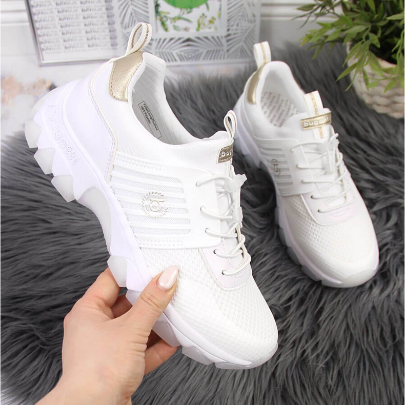 Naisten valkoiset lenkkarit Bugatti