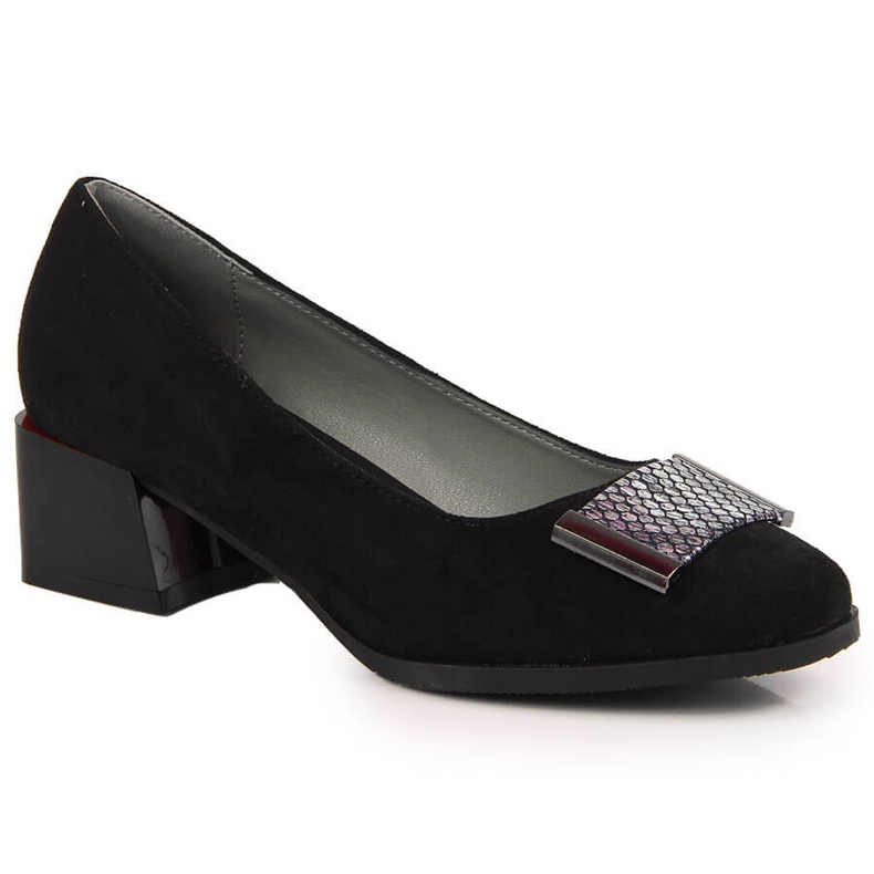 Pumput mustassa Jezzi-mokkanahkalohkossa