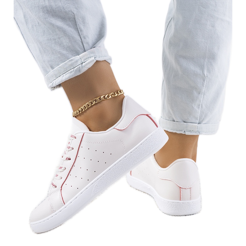 Koho punavalkoiset urheilukengät valkoinen