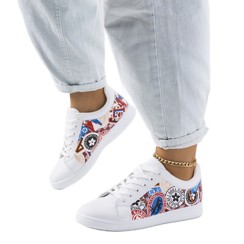 Jokelan valkoiset lenkkarit valkoinen