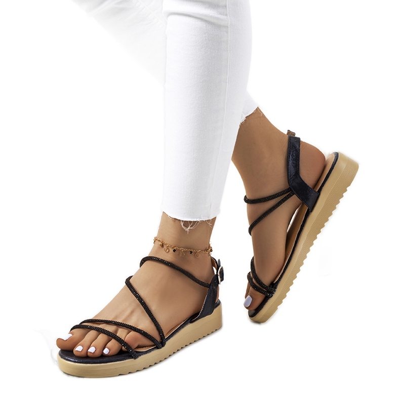 Kul. Naisten mustat sandaalit