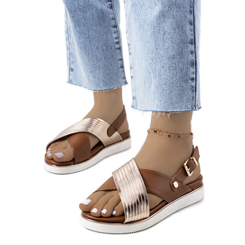 Ruskeat sandaalit metallisella Myrtle-sisäkkeellä kultainen