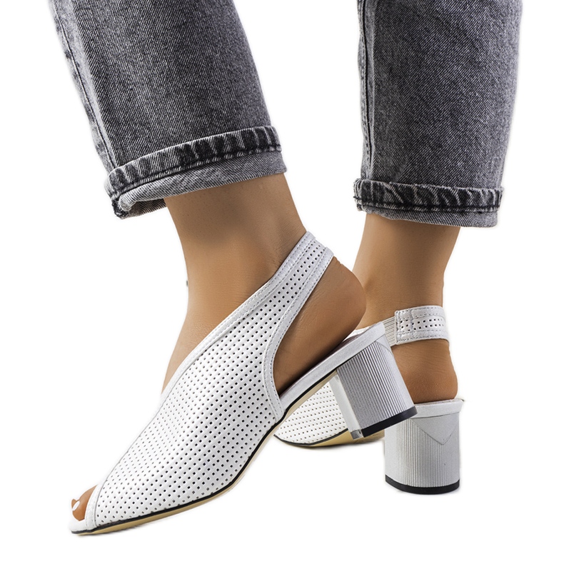 Rush hopeiset harjakattoiset sandaalit hopea