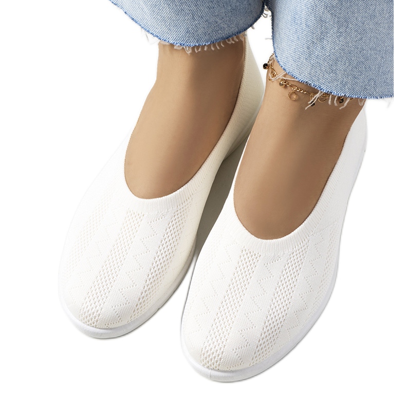 Naisten beigenväriset Virpi-lenkkarit