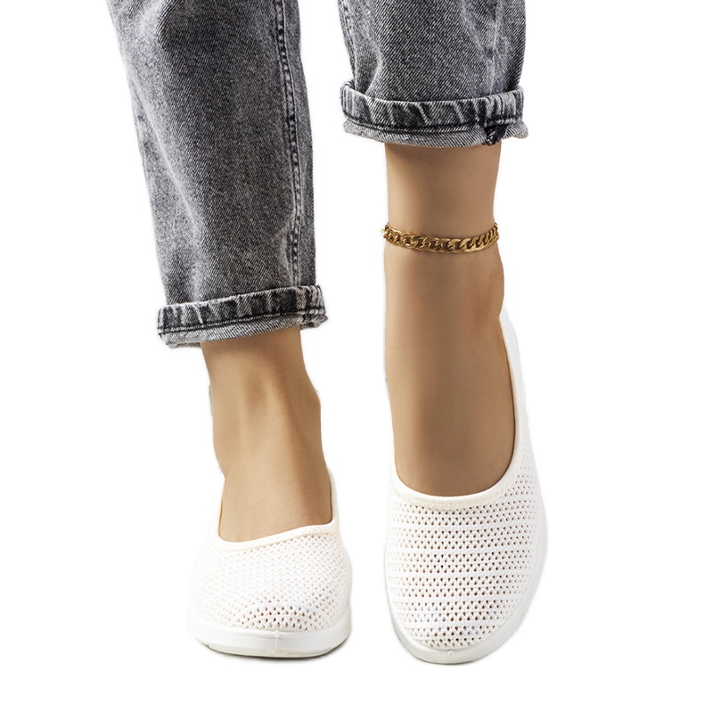 Ilsen beigenväriset harjakattoiset lenkkarit ekru