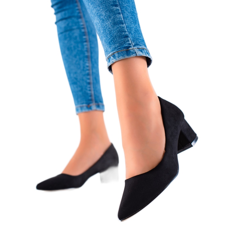 Goodin Klassiset mustat pumput