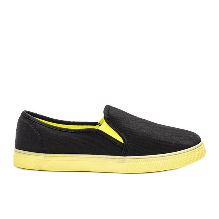 Mustat Kulma tennarit vihreä